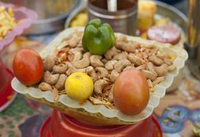 indisch würzig Snack im Markt foto