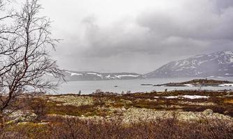 Vavatn Seepanorama, raue Landschaft in Hemsedal, Norwegen foto