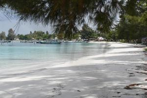 schöne meer natur von lombok indonesien foto