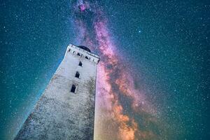 bunt milchig Weg über Leuchtturm rubjerg nackt im Dänemark foto