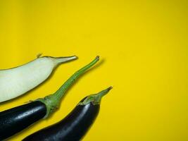 Aubergine Konzept. Gemüse Hintergrund. foto