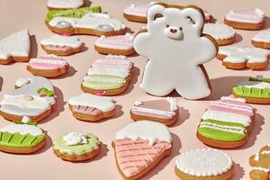 Zucker beschichtet Lebkuchen Bär unter Ingwer Kekse foto