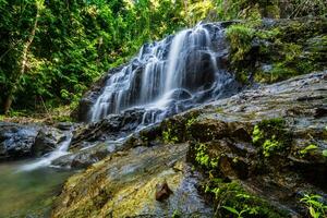 namtok salatdai Wasserfall klein Größe Wasserfall ,nakhon Nayok, Thailand foto