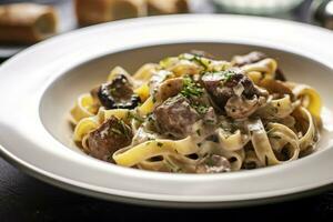 ai generiert Tagliatelle mit Würstchen und Steinpilz, Pasta mit Würstchen und Sommer- cep Pilz. generativ ai foto