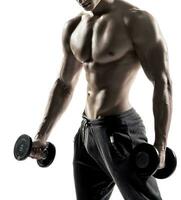 muskulös Mann tun Übungen mit Hanteln isoliert auf Weiß Hintergrund foto