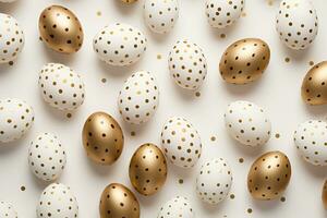 ai generiert festlich Ostern Eier mit Polka Punkte im Weiß und Gold Farben eben legen Muster foto