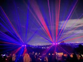 London im das Vereinigtes Königreich auf 4 November 2023. ein Aussicht von das Laser- Show beim alexandra Palast foto