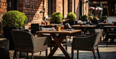 ai generiert draussen Restaurant Sitzung Stühle mit Tabellen draußen Nächster zu ein Backstein Straße Mauer foto