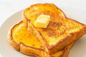 French Toast mit Butter und Honig foto