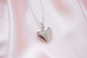 ai generiert zart glänzend Herz geformt Halskette auf ein minimalistisch Rosa Hintergrund. generativ ai foto