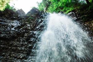 Blick auf den Wasserfall foto