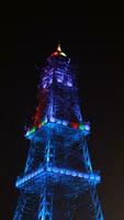 das Schwebe Turm beim Nacht. gorontalo Regentschaft Symbol foto