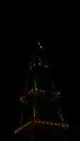 das Schwebe Turm beim Nacht. gorontalo Regentschaft Symbol foto