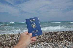 internationaler Reisepass eines ukrainischen Bürgers für Reisen foto