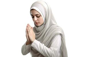 ai generiert vielfältig beten Muslim Frau foto