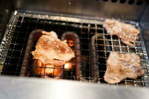 Grill japanisch wagyu Rindfleisch auf elektrisch Grill foto