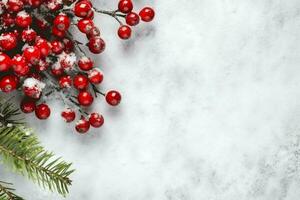 Weihnachten Komposition mit Geschenk Kisten, Karte Bälle Tanne Geäst Kiefer Zapfen mit Kopieren Raum. Weihnachten durch ai generiert foto