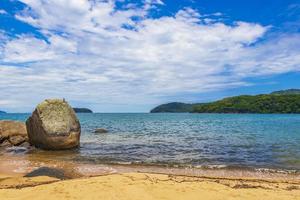 große tropische insel ilha grande praia de palmas strand brasilien. foto