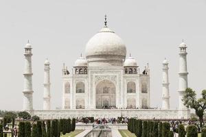 Besucher im Taj Mahal in Agra, Indien foto