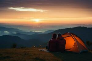 ai generiert abenteuerlich Paar schätzt Berg Aussicht von Zelt während Camping foto