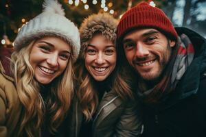 ai generiert vier Menschen mit Weihnachten Geschenke nehmen ein Selfie im Vorderseite von Weihnachten Baum foto