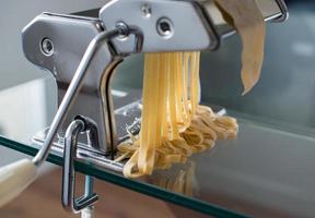 Maschine, um zu Hause Pasta zu machen foto