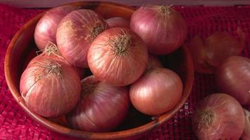 frische rote Zwiebeln foto