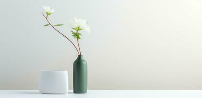 ai generiert ein Weiß Vase Sitzung auf ein Tabelle gegen ein Weiß Mauer foto