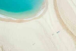 ai generiert Antenne Aussicht von das tropisch Strand und Ozean. Profi Foto