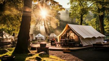 ai generiert das einzigartig Tapisserie von Zelte einstellen oben im ein ruhig Campingplatz Rahmen foto