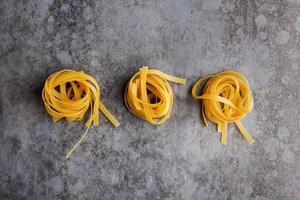 drei Kugeln lange italienische Spaghetti foto