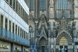 Köln Kathedrale ist ein berühmt Monument von Deutsche Katholizismus, gotisch die Architektur und ein Symbol von Deutschland foto