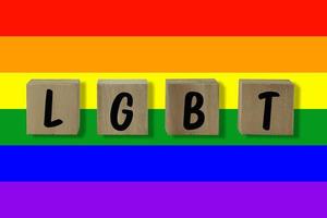 LGBT-Text und Flagge für den Hintergrund foto