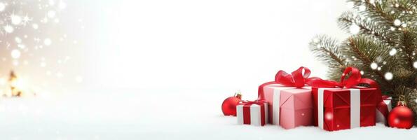 ai generiert rot Geschenk Kisten auf ein Weiß Hintergrund. das Konzept von Weihnachten. lange Banner mit Raum zum Text. foto