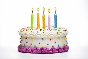 ai generiert bunt Geburtstag Kuchen mit Kerzen isoliert auf Weiß Hintergrund. ai generiert foto