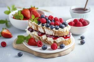 ai generiert frisch Frühstück mit Blaubeere, Erdbeere, Himbeere Ricotta Roggen Sandwiches. ai generiert foto