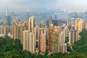 Aussicht von Victoria Hafen und Hong kong Insel Über Victoria Gipfel im Hongkong, China foto
