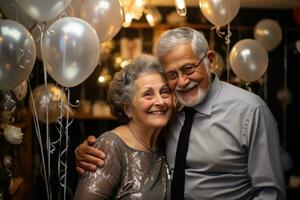 ai generiert Hochzeit Strauß auf das Tabelle im Jahrgang Stil, Jahrgang, ein Paar Silber Hochzeit Jahrestag mit Vintage-Thema Dekorationen, ai generiert foto