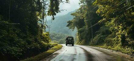 ai generiert Abenteuer Auto auf das Straße im Urwald foto