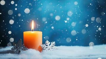 ai generiert glühend Kerze inmitten Winter Schnee, Neu Jahr Hintergrund, Kopieren Raum foto