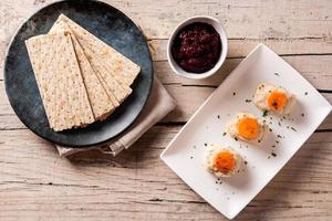 traditioneller jüdischer gefilte fisch foto