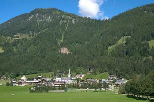 Dorf von sankt jakob im haus im Pillerseetal Tal, Tirol, Österreich foto