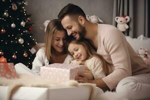 ai generiert glücklich Familie mit Weihnachten Box auf Bett foto
