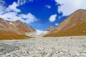 china pakistan grenze landschaft karakoram berge ausblick foto