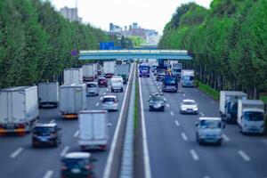 ein Miniatur der Verkehr Marmelade beim das Innenstadt Straße im Tokyo foto