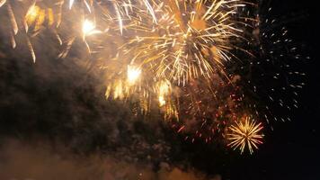 Feuerwerk mit golden Farben und funkelt. Neu Jahr Feier foto