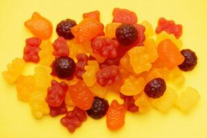 Vitamine zum Kinder, gummiartig Süßigkeiten foto