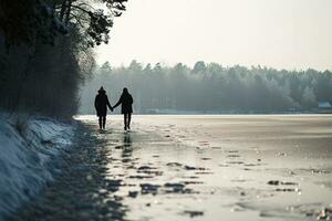 ai generiert jung Paar Eis Skaten Hand im Hand auf ein heiter, gefroren See umgeben durch Schnee bedeckt Bäume auf ein sonnig Tag. foto