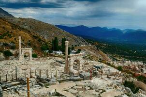 Säulen und Bögen von uralt römisch Agora foto
