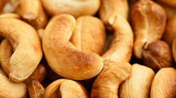 köstlich Cashew Nüsse isoliert. gesund, organisch Snack mit nussig, Konzept zum Design foto